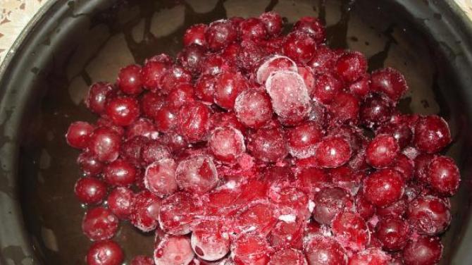 Kisielius iš šviežių, šaldytų ar konservuotų vyšnių Vyšnių želė iš šaldytų uogų